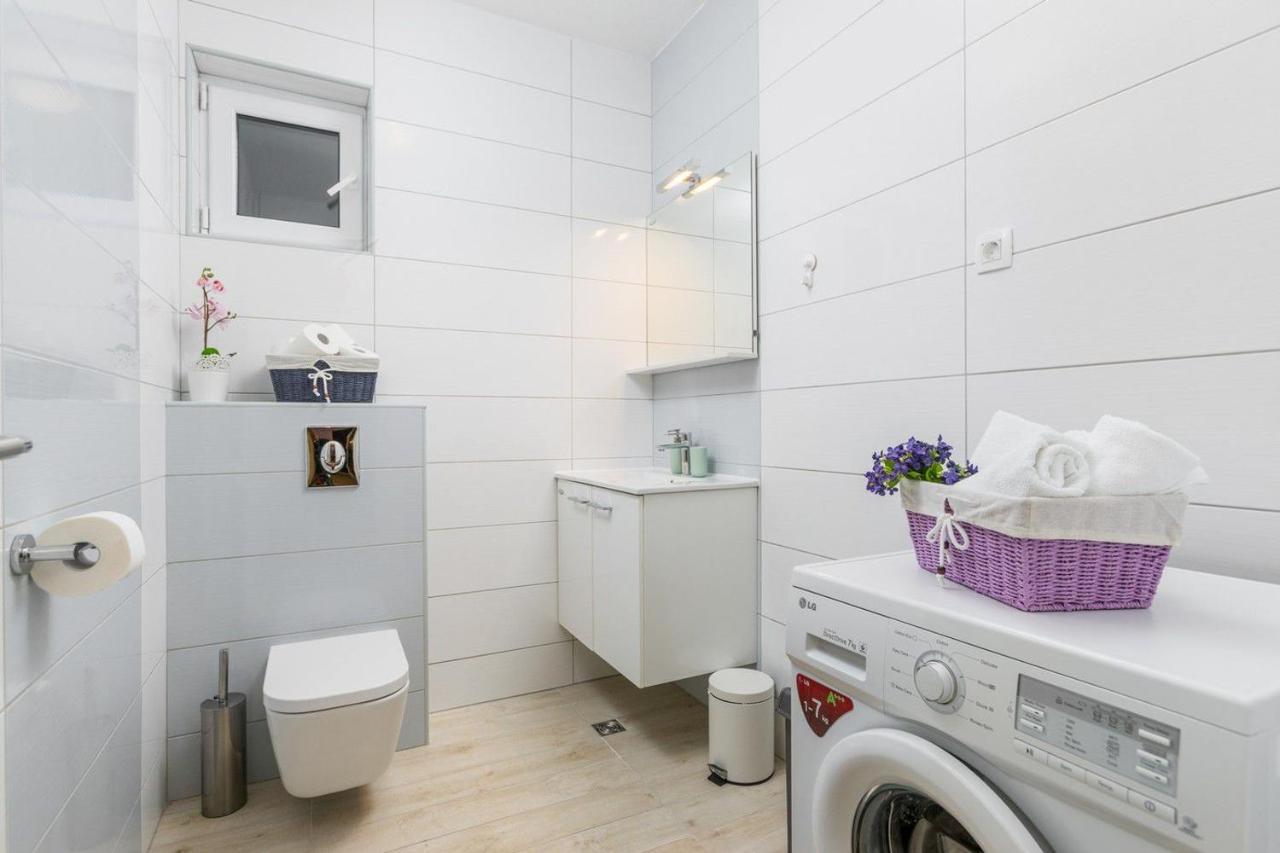 Lux Apartment Sandra Makarska Exteriör bild